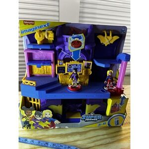 Fisher-Price Imaginext DC Super Friends Batgirl Hero Hideout Playset + Batgirl +